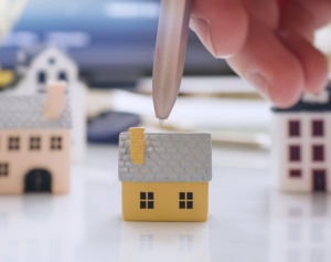 According to the National Association of Realtors (NAR), roughly one-third of all existing home sales consistently take place during the last four months of the year. Nationally, that translates to approximately 11,800 homes closing every single day throughout the autumn season.